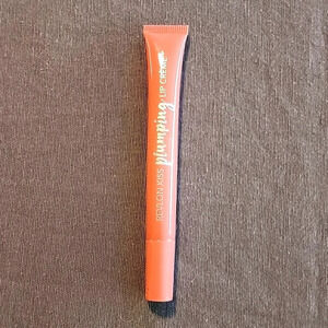 Revlon Kiss Plumping Lip Creme-505 Abricot Silk
